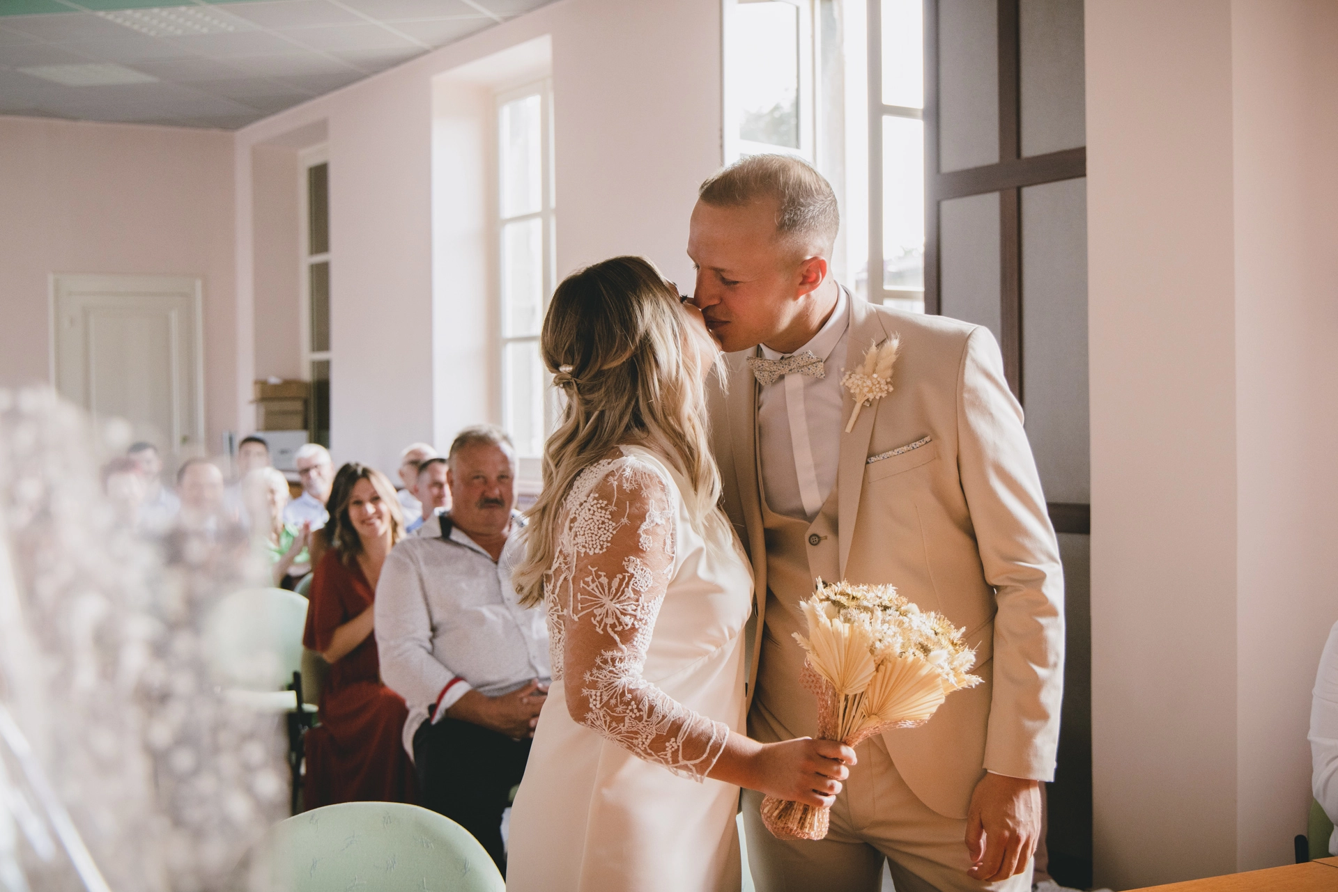 mariage couple mairie civil agnin mademoiselle r monsieur p photographe videaste annonay ardeche