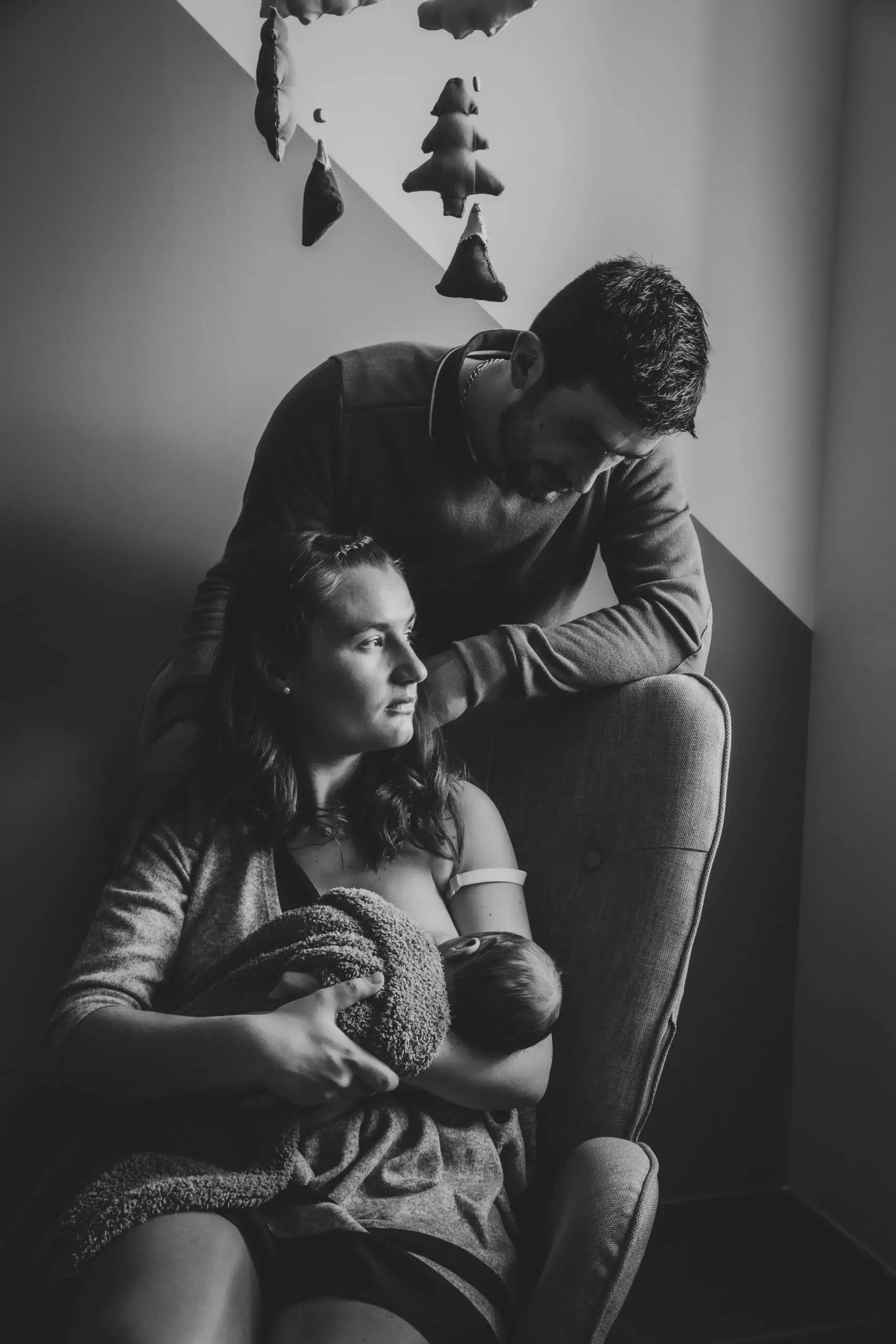 photographe naissance ardeche famille bebe allaitement domicile mademoiselle r monsieur p