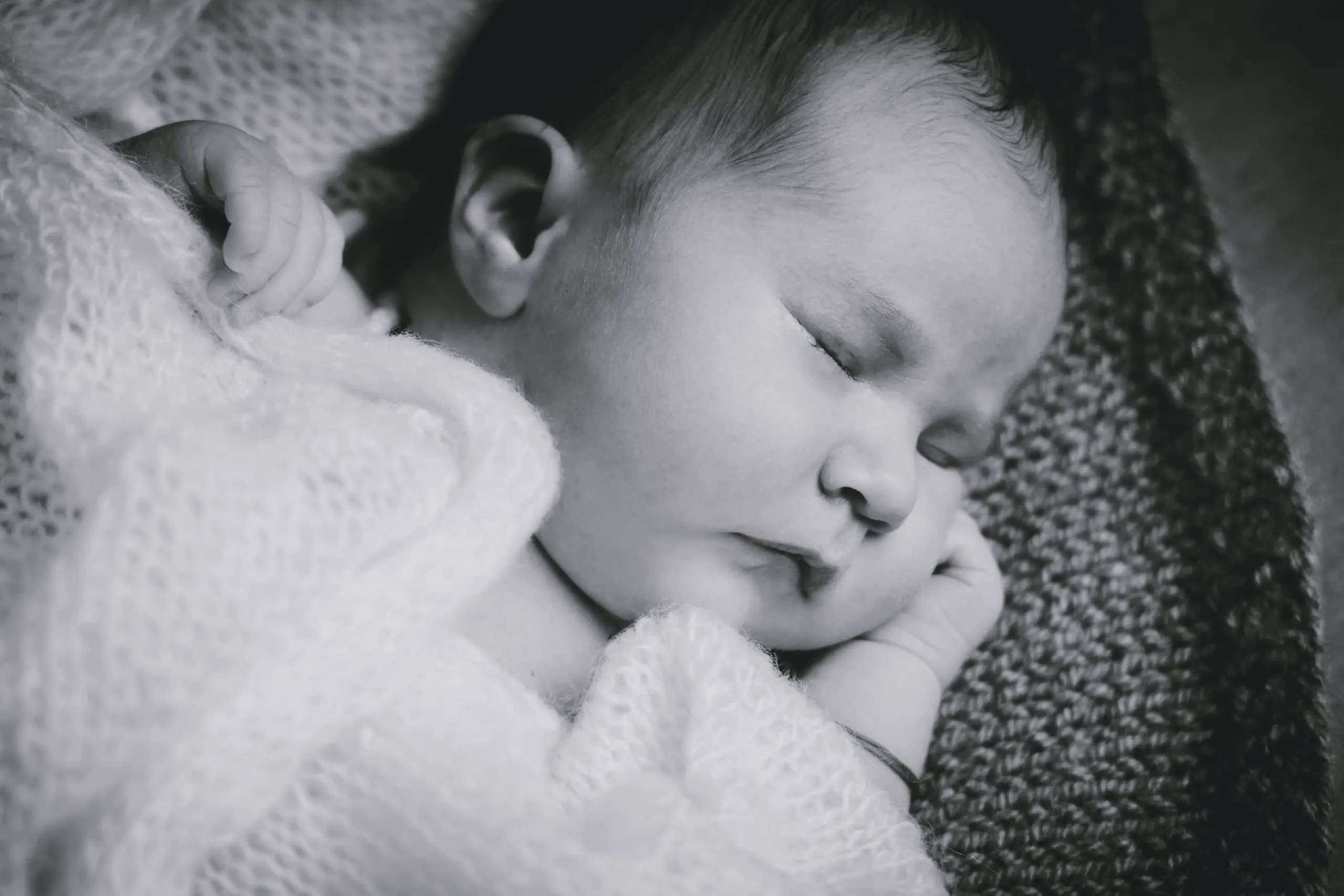photographe naissance ardeche fille bebe studio mademoiselle r monsieur p
