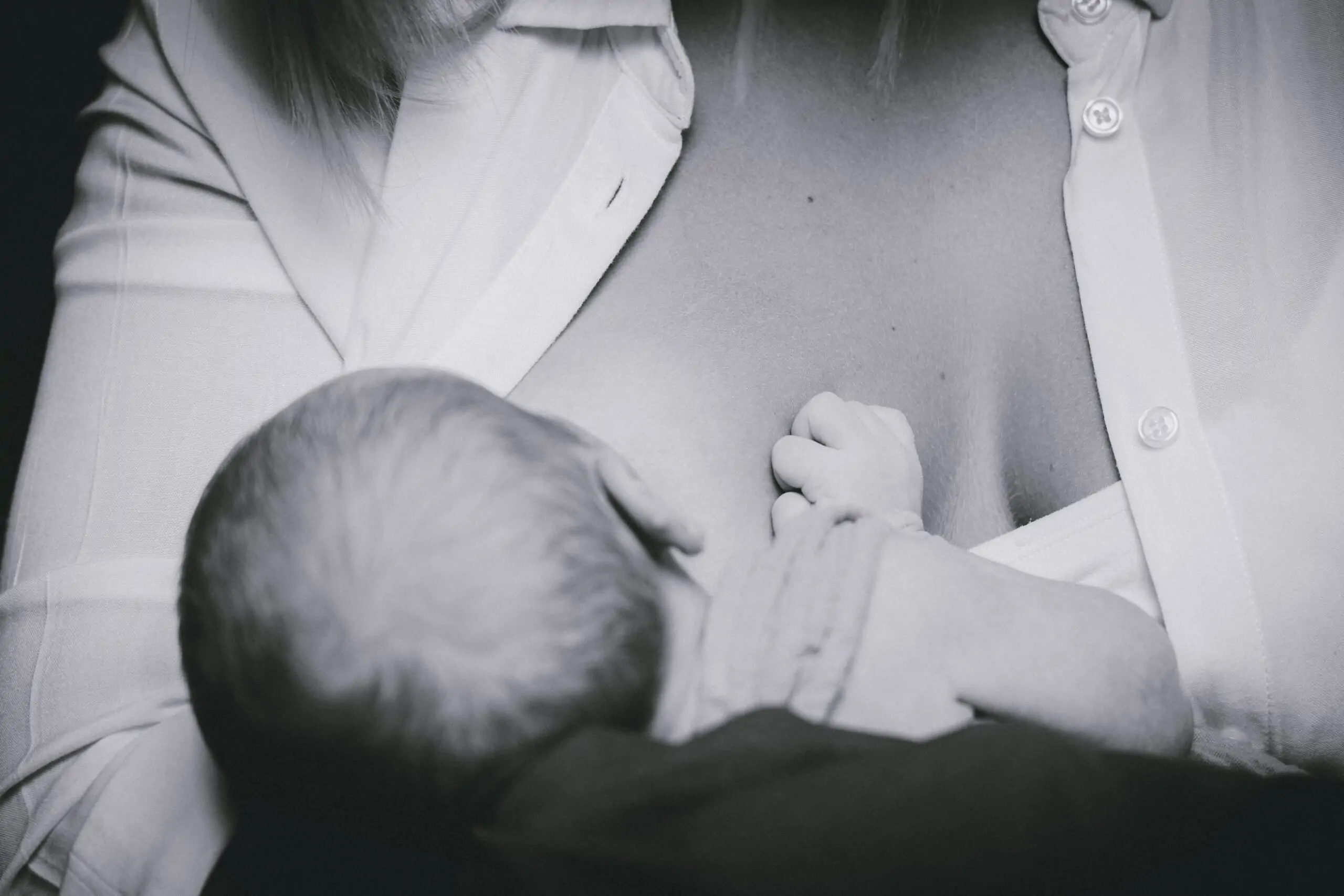 photographe naissance ardeche maman bebe allaitement studio mademoiselle r monsieur p