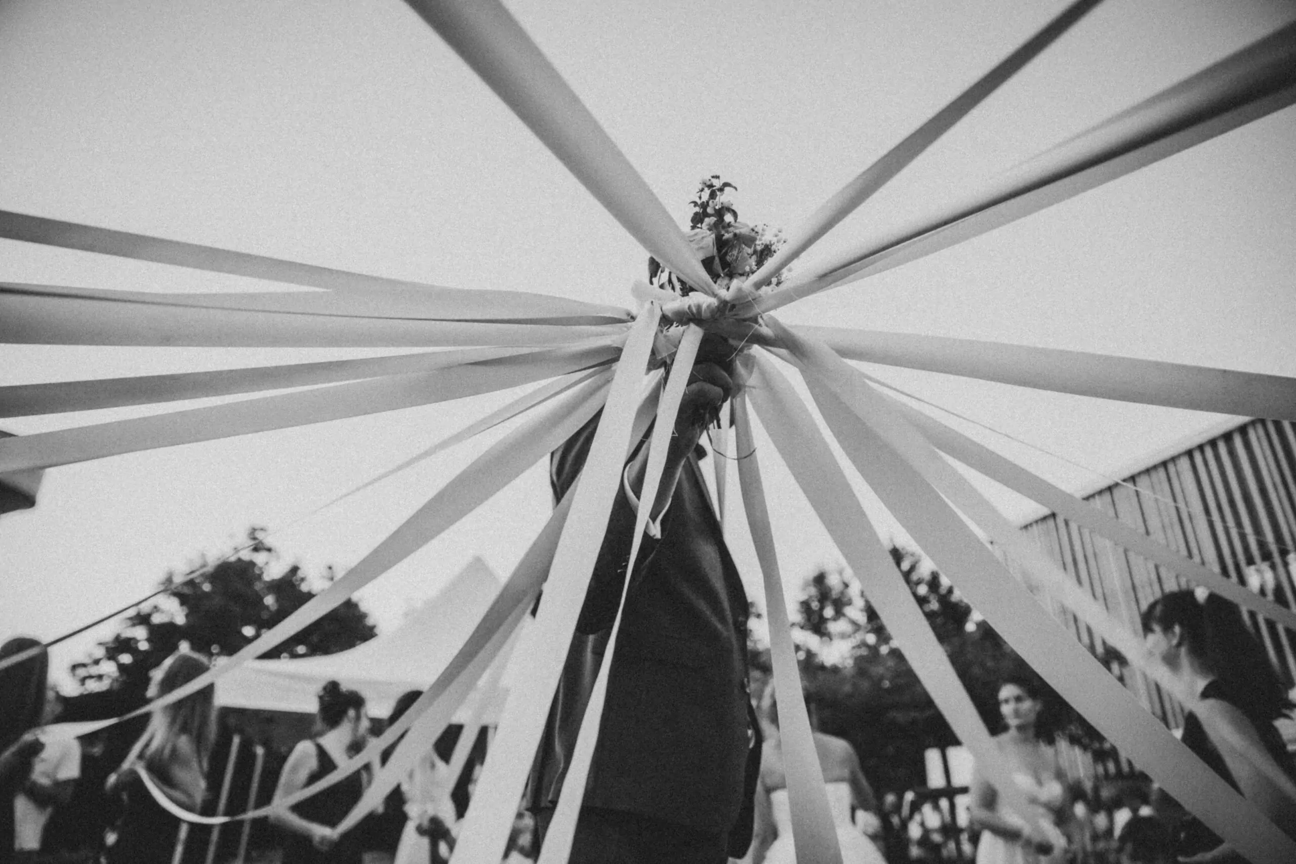 ronde bouquet mariage mademoiselle r monsieur p photographe video annonay ardeche